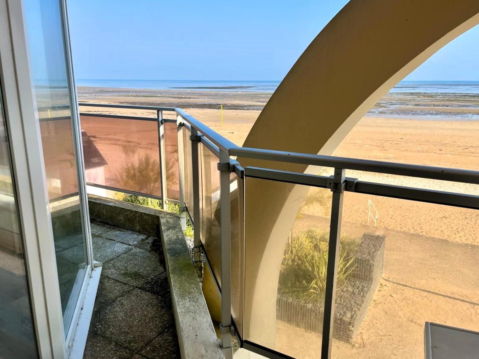 Mettons Les Voiles - Appt Vue Mer Avec Loggia Bernières-sur-Mer Dış mekan fotoğraf