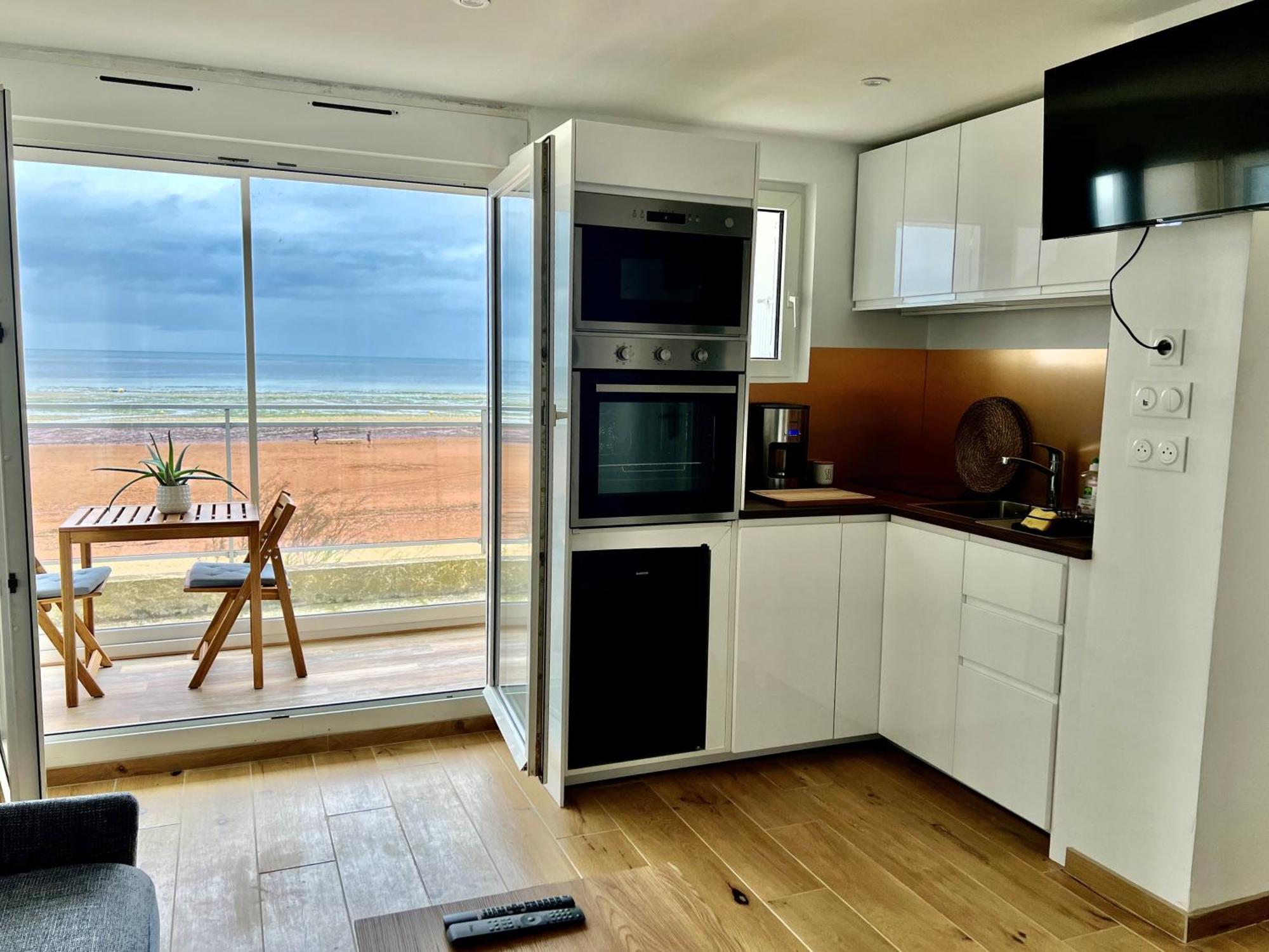 Mettons Les Voiles - Appt Vue Mer Avec Loggia Bernières-sur-Mer Dış mekan fotoğraf